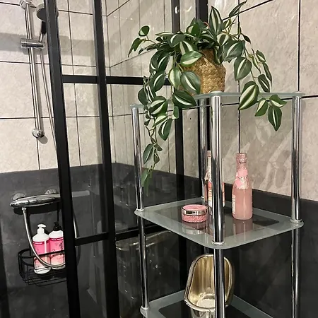 Om3 Apartment